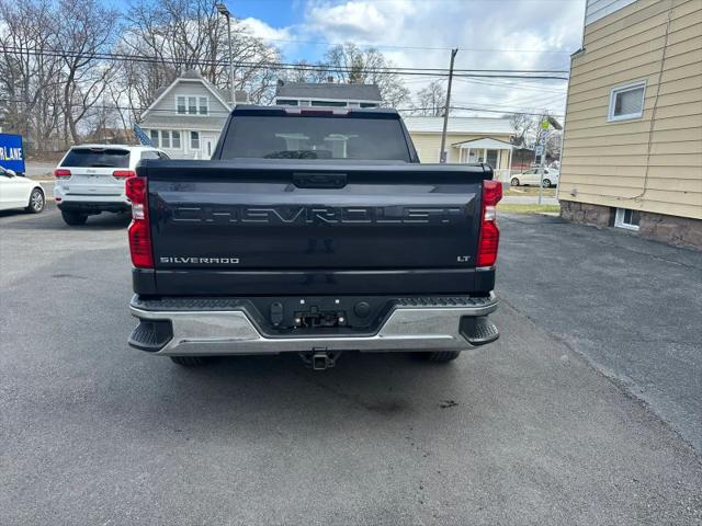 2022 Chevrolet Silverado 1500 4WD Crew Cab Short Bed LT with 2FL