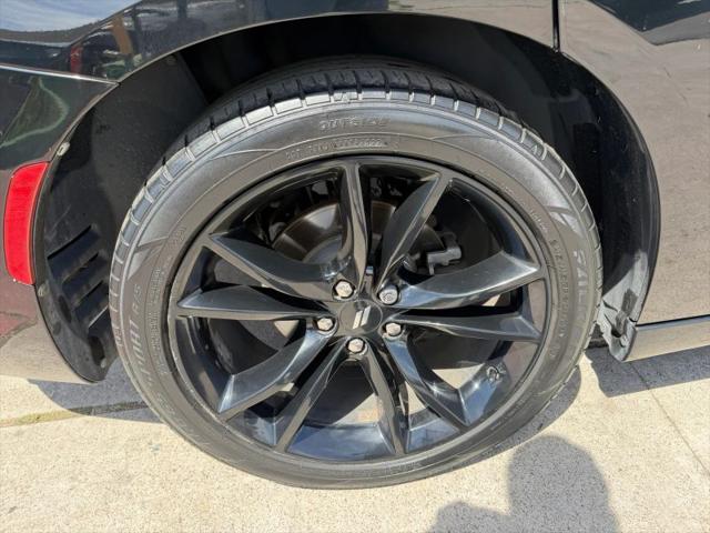2017 Dodge Charger SXT RWD