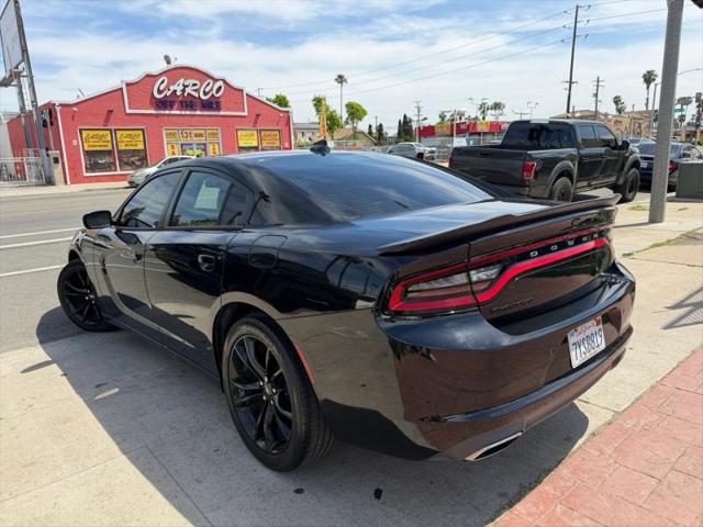 2017 Dodge Charger SXT RWD