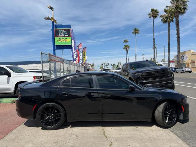 2017 Dodge Charger SXT RWD