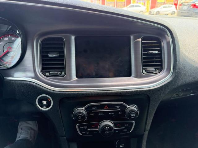 2017 Dodge Charger SXT RWD