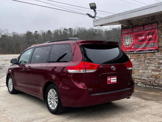 2013 Toyota Sienna XLE V6 8 Passenger