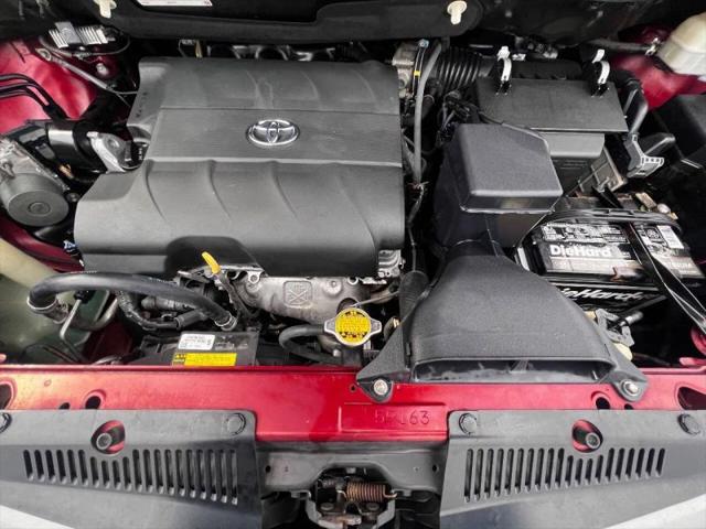 2013 Toyota Sienna XLE V6 8 Passenger