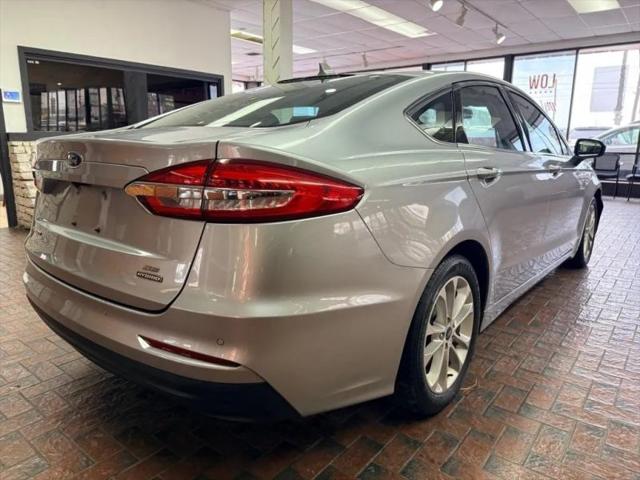 2020 Ford Fusion Hybrid SE
