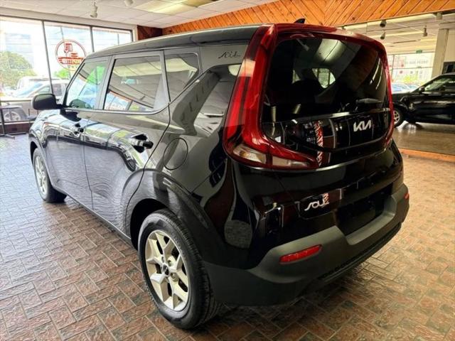 2022 Kia Soul LX