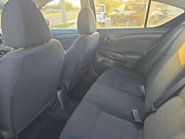 2016 Nissan Versa 1.6 SV
