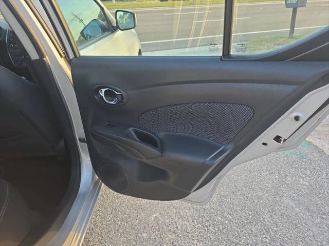 2016 Nissan Versa 1.6 SV