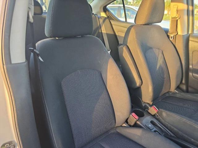 2016 Nissan Versa 1.6 SV