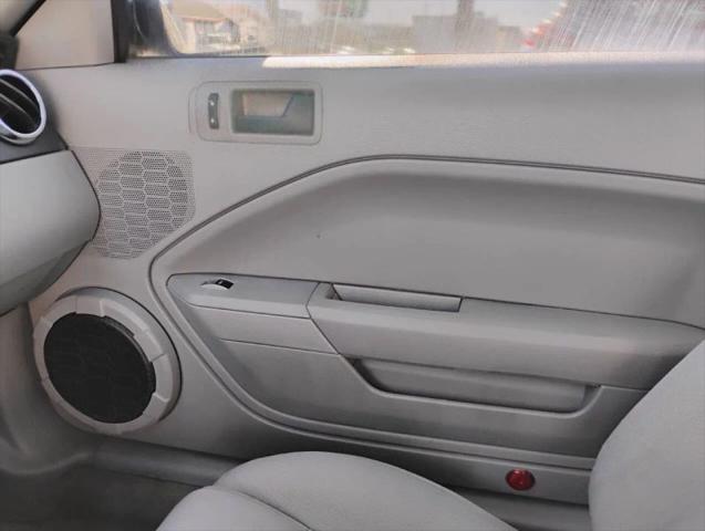 2007 Ford Mustang Deluxe