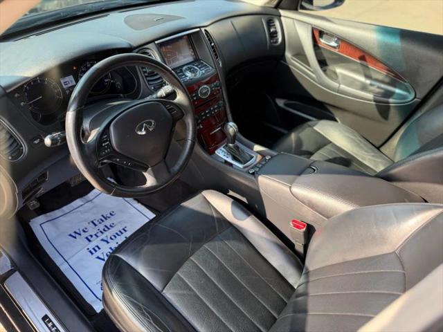 2016 INFINITI QX50 Base