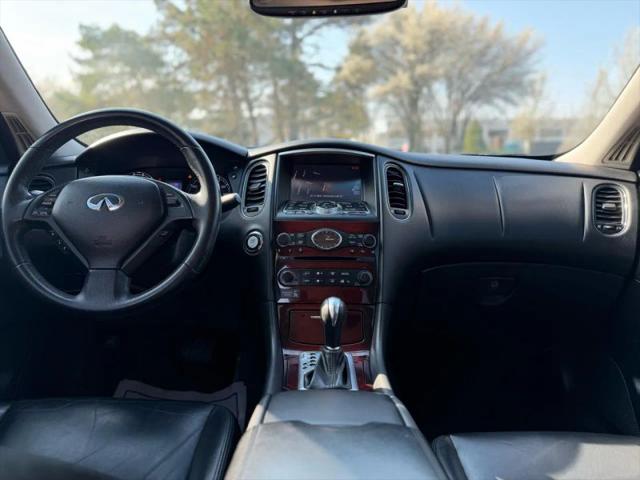 2016 INFINITI QX50 Base