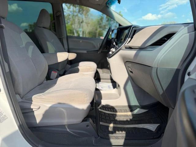 2017 Toyota Sienna L 7 Passenger