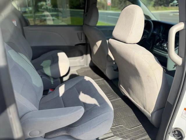 2017 Toyota Sienna L 7 Passenger