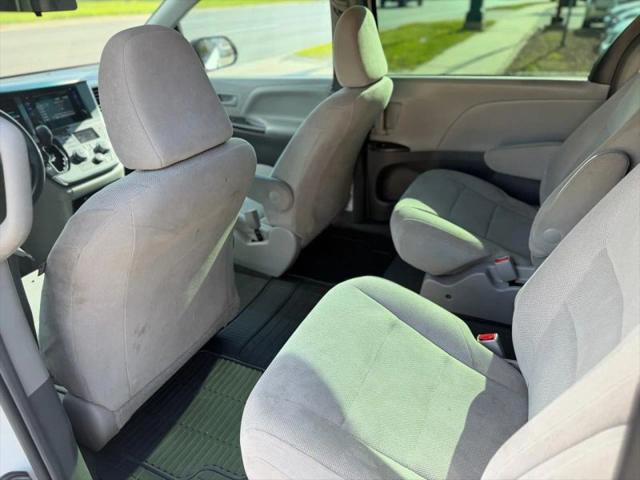 2017 Toyota Sienna L 7 Passenger