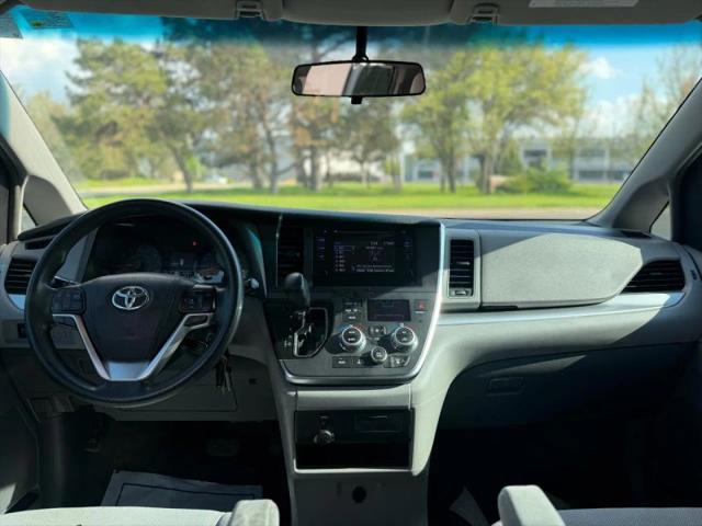 2017 Toyota Sienna L 7 Passenger