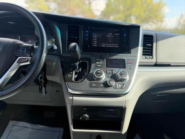 2017 Toyota Sienna L 7 Passenger