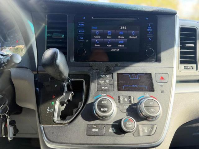 2017 Toyota Sienna L 7 Passenger