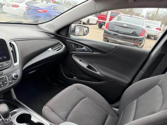 2022 Chevrolet Malibu FWD LT
