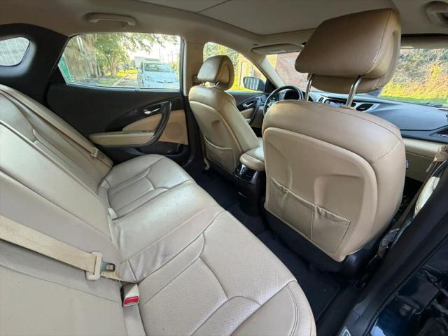 2012 Hyundai Azera Base