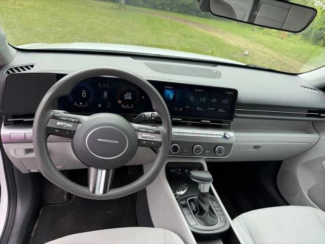 2024 Hyundai Kona SE