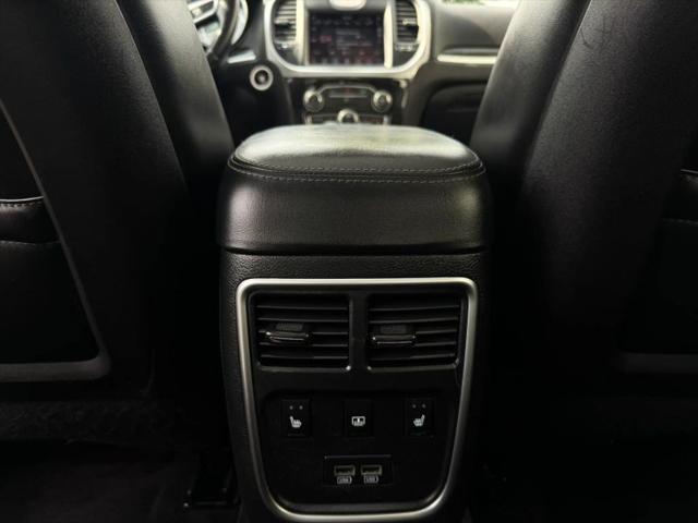 2017 Chrysler 300 300C