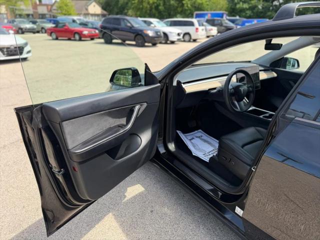 2022 Tesla Model Y Long Range Dual Motor All-Wheel Drive