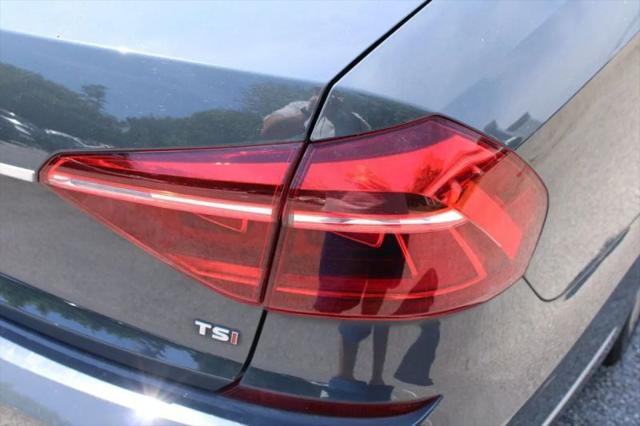 2017 Volkswagen Passat 1.8T R-Line