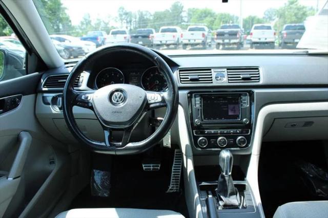 2017 Volkswagen Passat 1.8T R-Line
