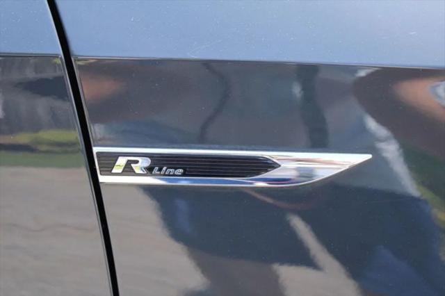2017 Volkswagen Passat 1.8T R-Line