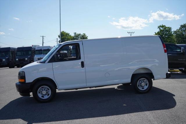 2025 Chevrolet Express Cargo Van RWD 2500 Regular Wheelbase WT
