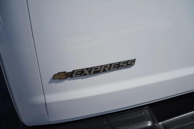 2025 Chevrolet Express Cargo Van RWD 2500 Regular Wheelbase WT