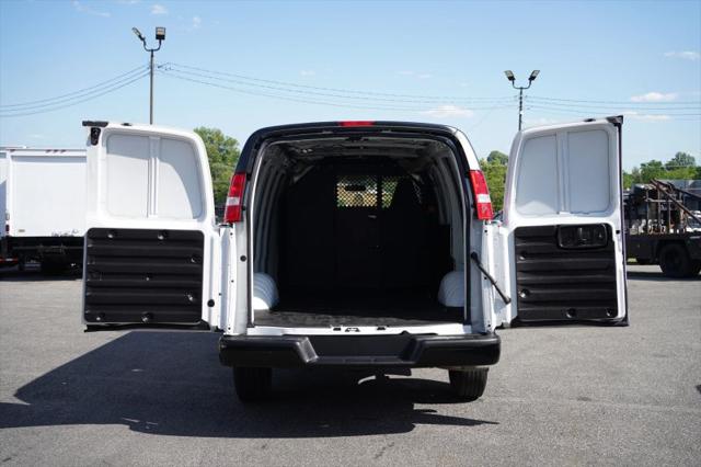 2025 Chevrolet Express Cargo Van RWD 2500 Regular Wheelbase WT