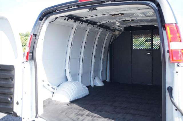 2025 Chevrolet Express Cargo Van RWD 2500 Regular Wheelbase WT