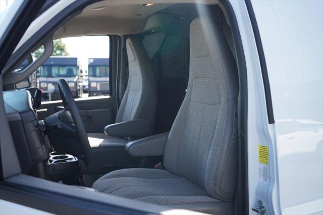 2025 Chevrolet Express Cargo Van RWD 2500 Regular Wheelbase WT