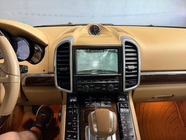 2014 Porsche Cayenne Platinum Edition