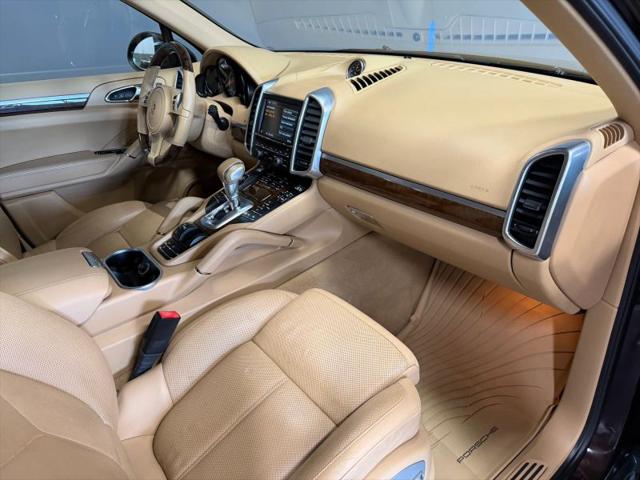 2014 Porsche Cayenne Platinum Edition