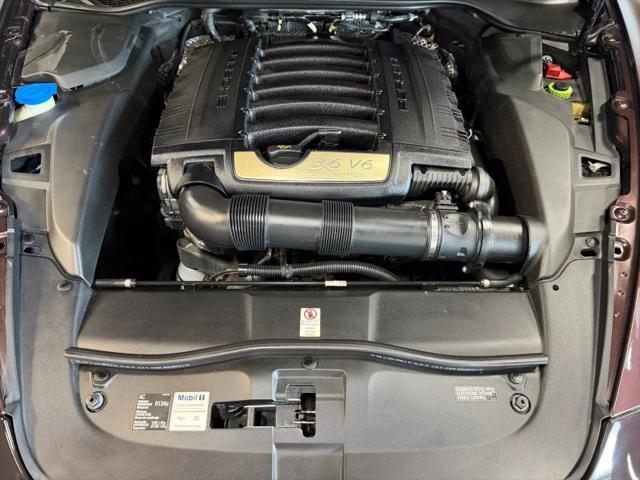 2014 Porsche Cayenne Platinum Edition