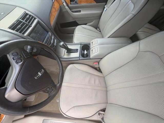 2011 Lincoln MKX Base