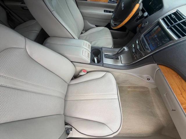 2011 Lincoln MKX Base