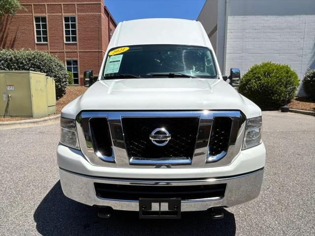 2021 Nissan 3500 SL High Roof V8