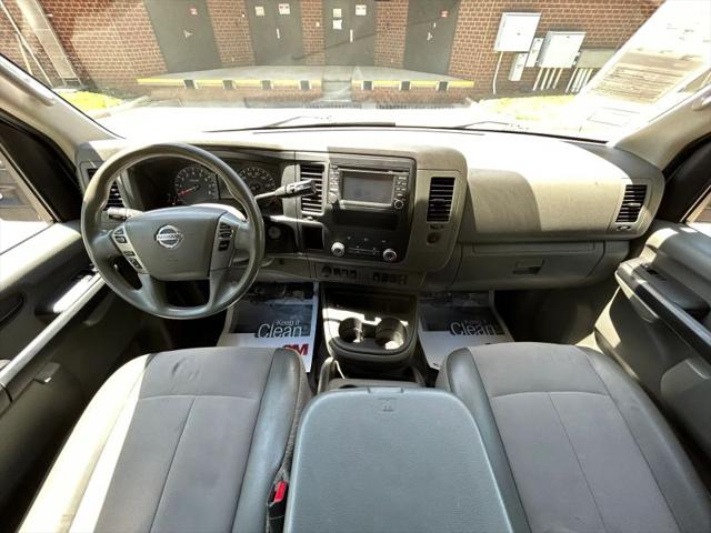 2021 Nissan 3500 SL High Roof V8