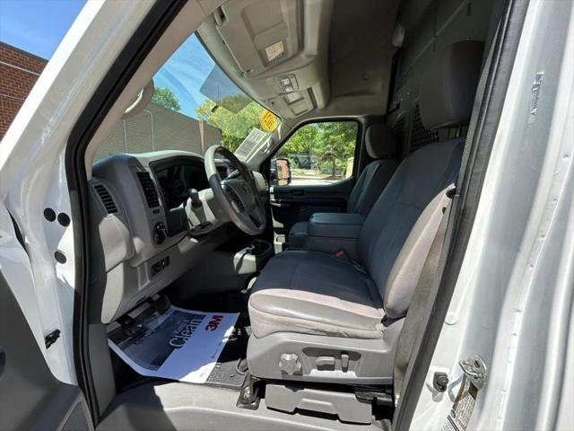 2021 Nissan 3500 SL High Roof V8