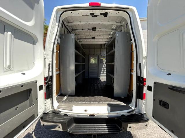 2021 Nissan 3500 SL High Roof V8
