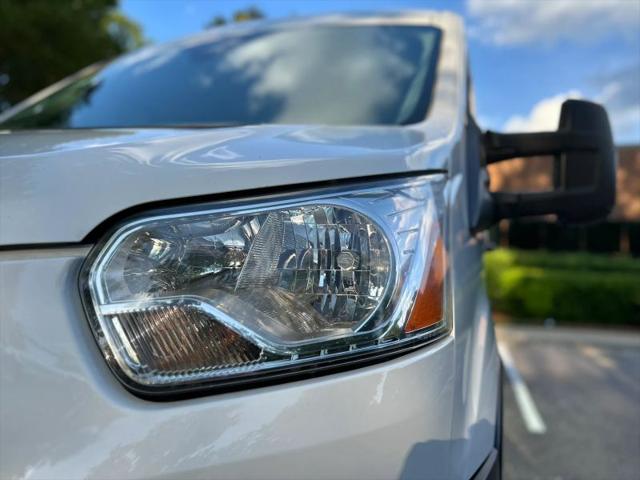 2015 Ford Transit Medium Roof w/Sliding Side Door w/LWB