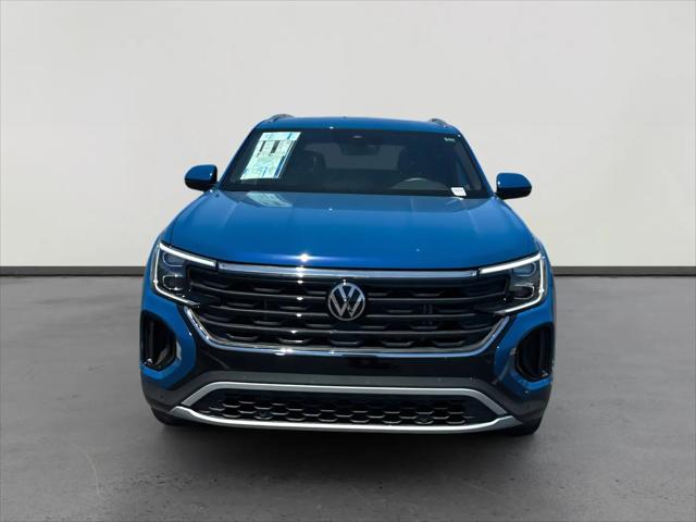 2026 Volkswagen Atlas Cross Sport SE with Technology