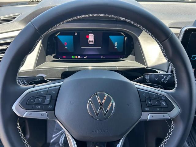 2026 Volkswagen Atlas Cross Sport SE with Technology