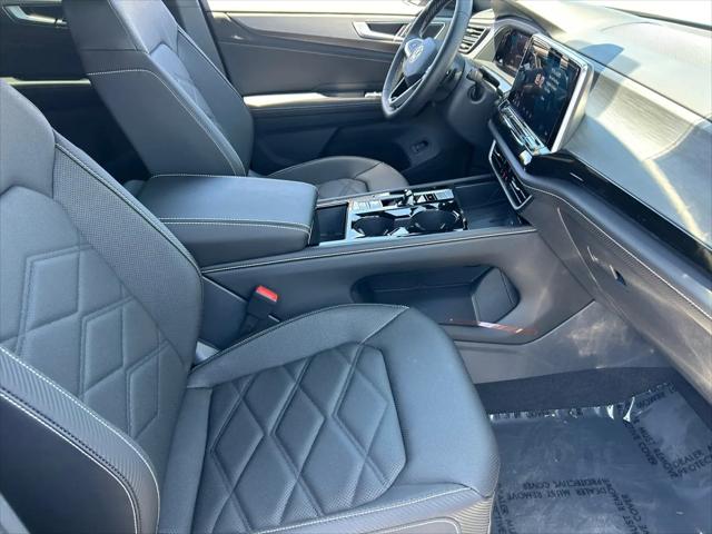 2026 Volkswagen Atlas Cross Sport SE with Technology