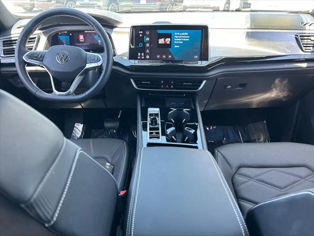2026 Volkswagen Atlas Cross Sport SE with Technology