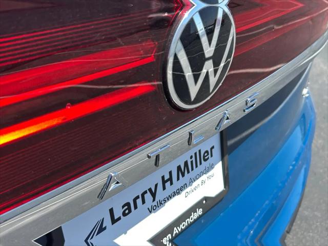 2026 Volkswagen Atlas Cross Sport SE with Technology