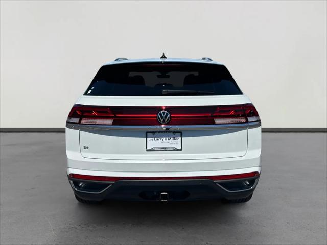 2026 Volkswagen Atlas Cross Sport SE with Technology